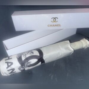 CHANEL beauty GWP Elegant White and Black Umbrella